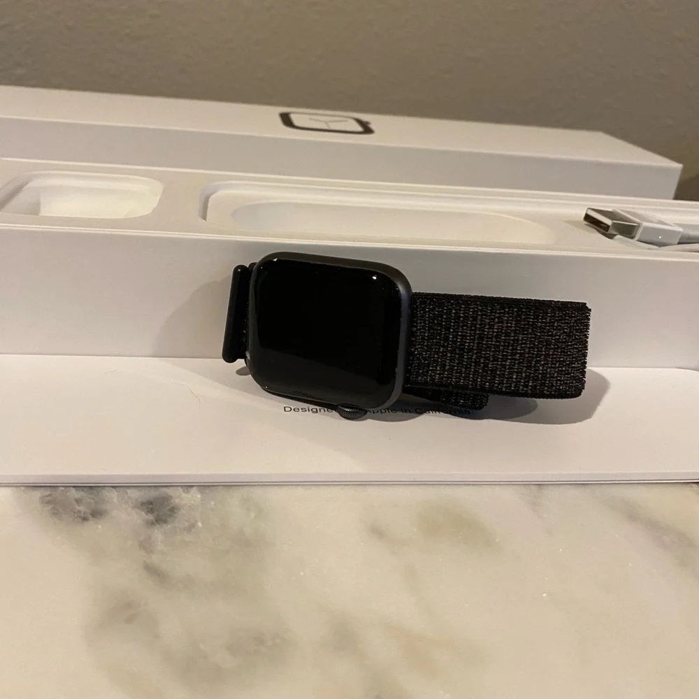 Apple Watch Series 4 with Space Gray Case Black Band/Extra Band + Charging Cable